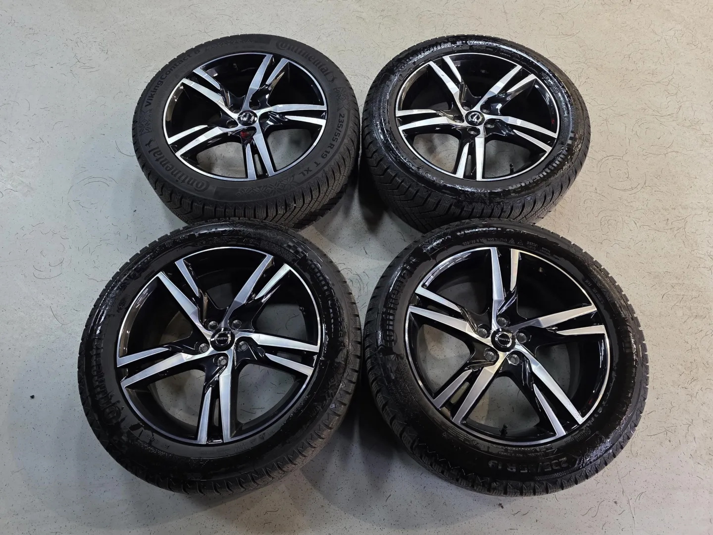 Autokuva 17 - ISR-585