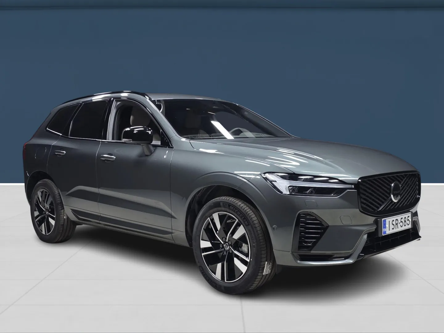 Autokuva 3 - ISR-585