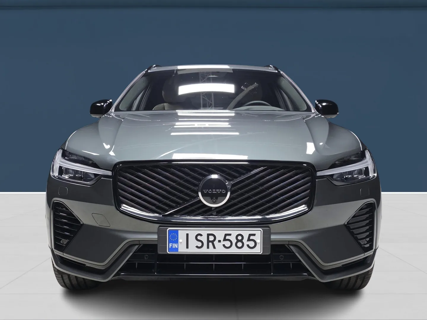 Autokuva 2 - ISR-585