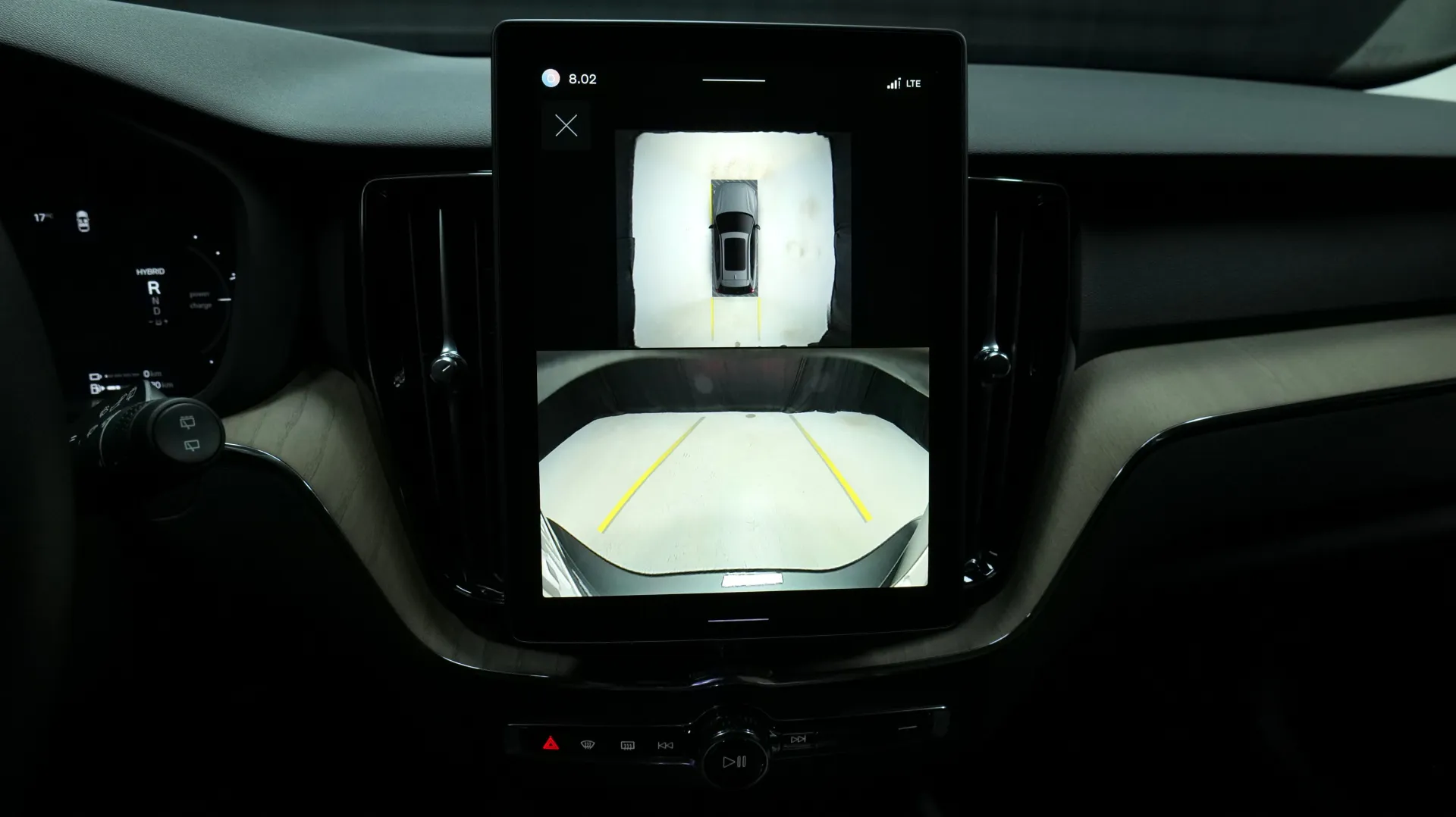 Autokuva 7 - ISR-587