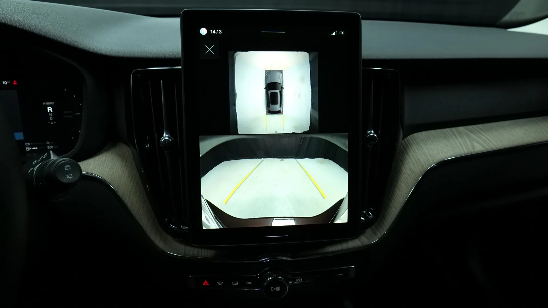 Autokuva 7 - ISR-595