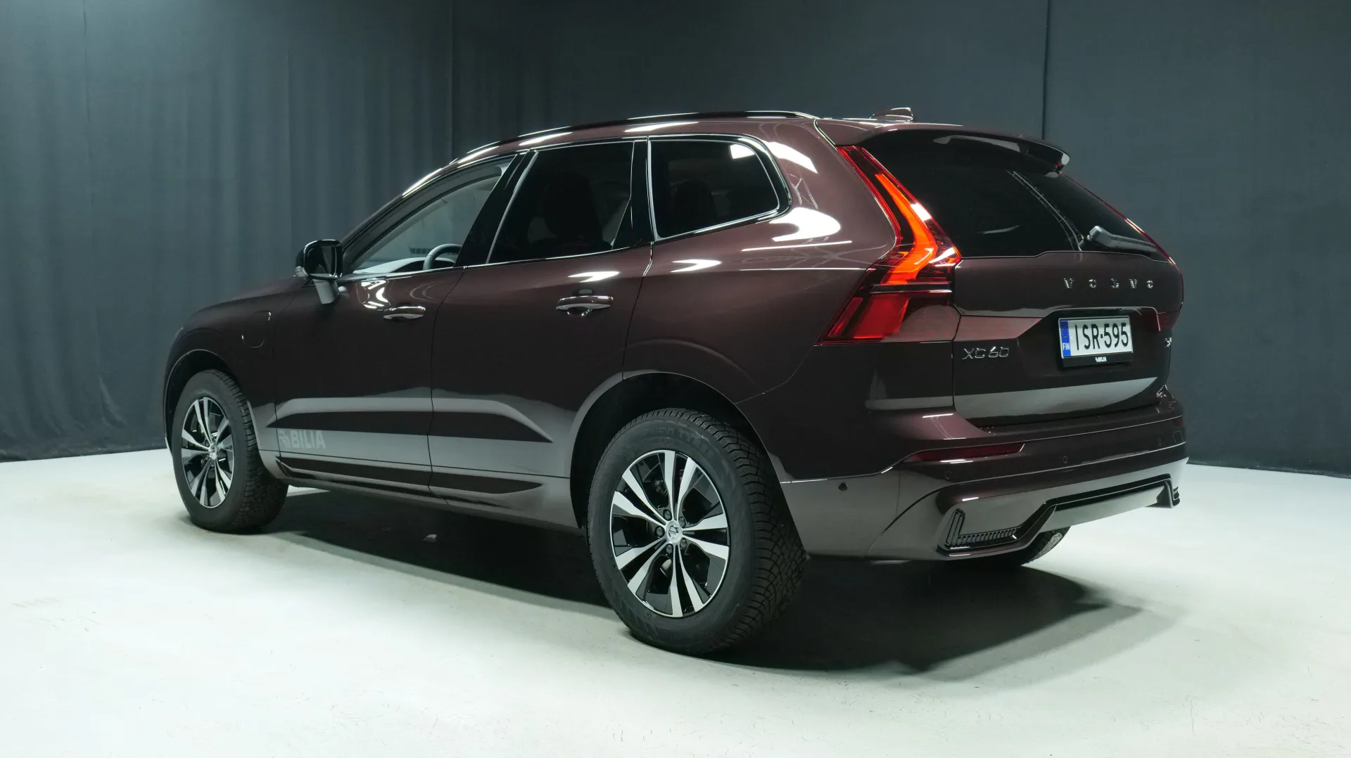 Autokuva 2 - ISR-595