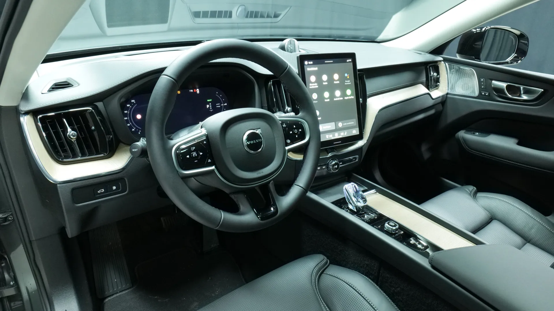 Autokuva 13 - ISV-488