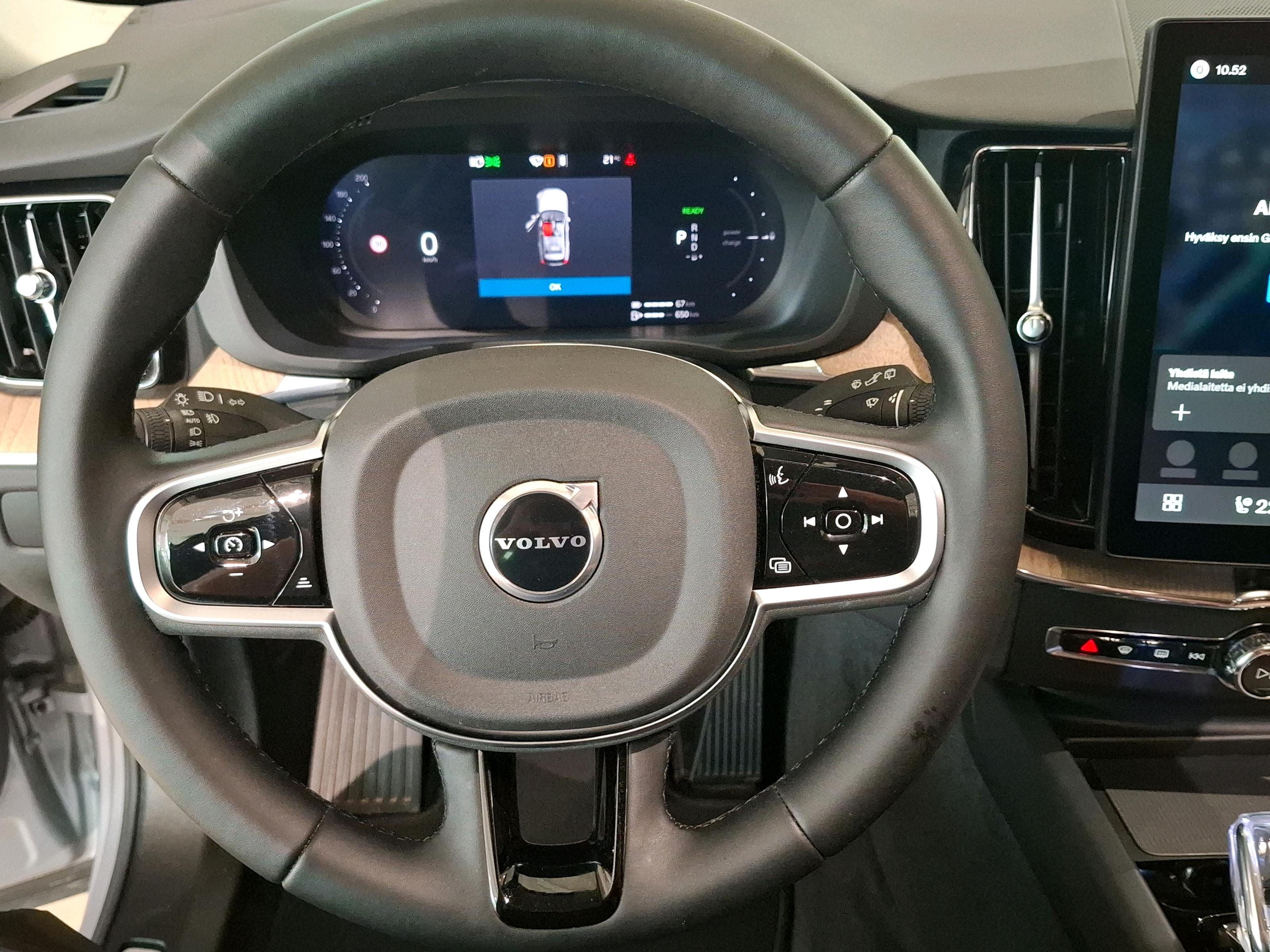Volvo XC60 T6 AWD Long Range Plus Dark 2026, kuva 7/11