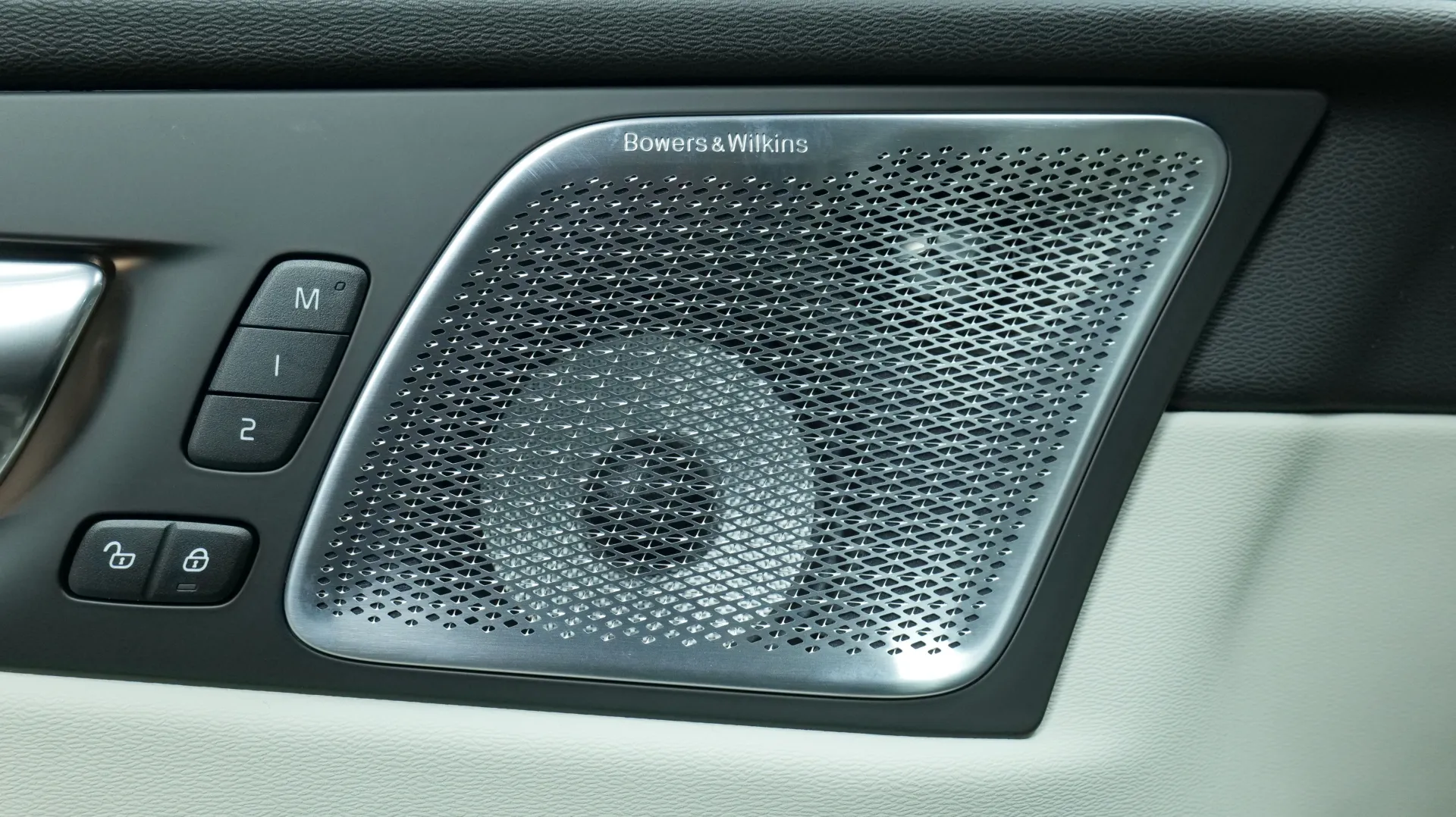 Autokuva 10 - ISV-588