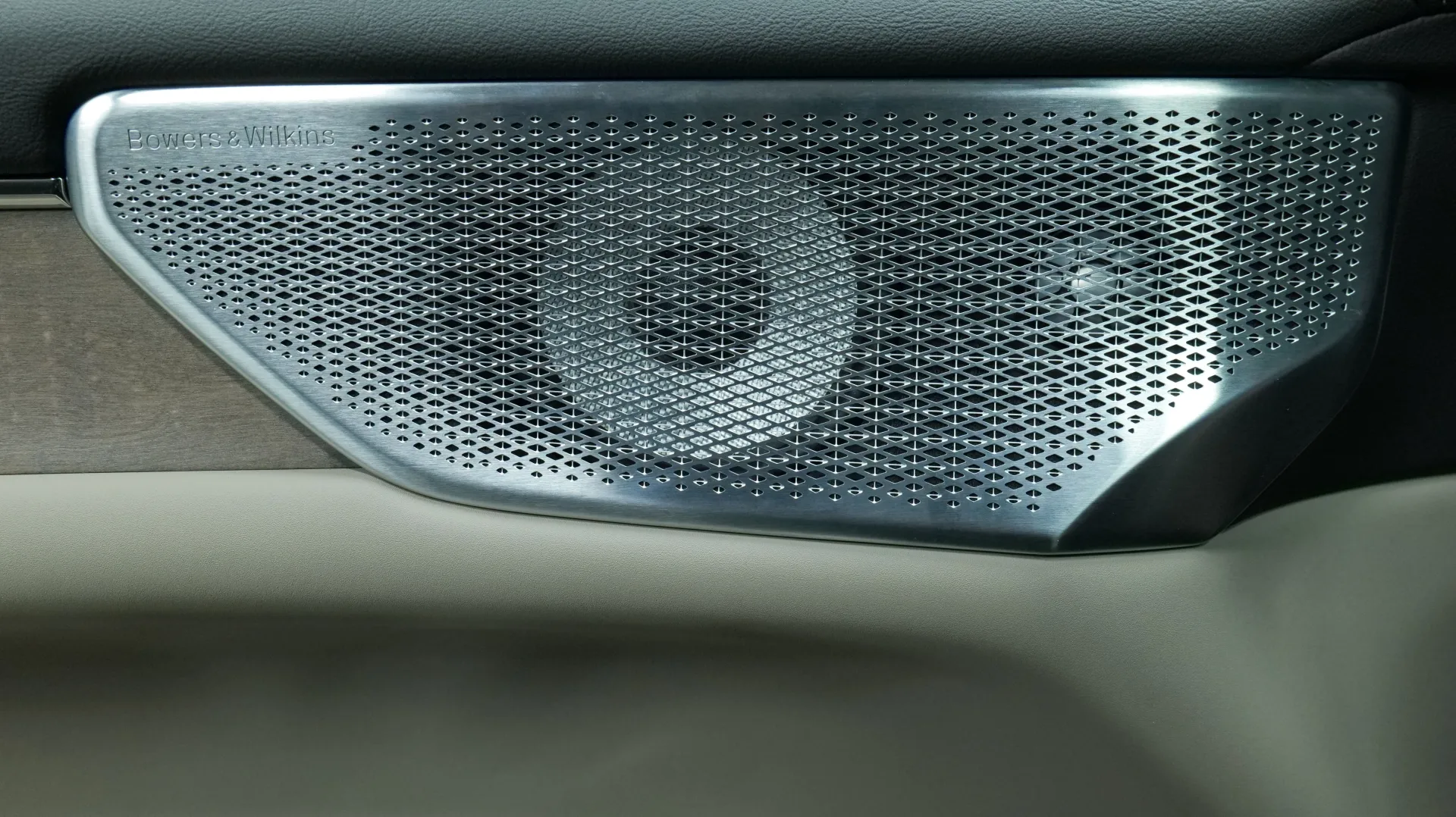 Autokuva 9 - ISV-599