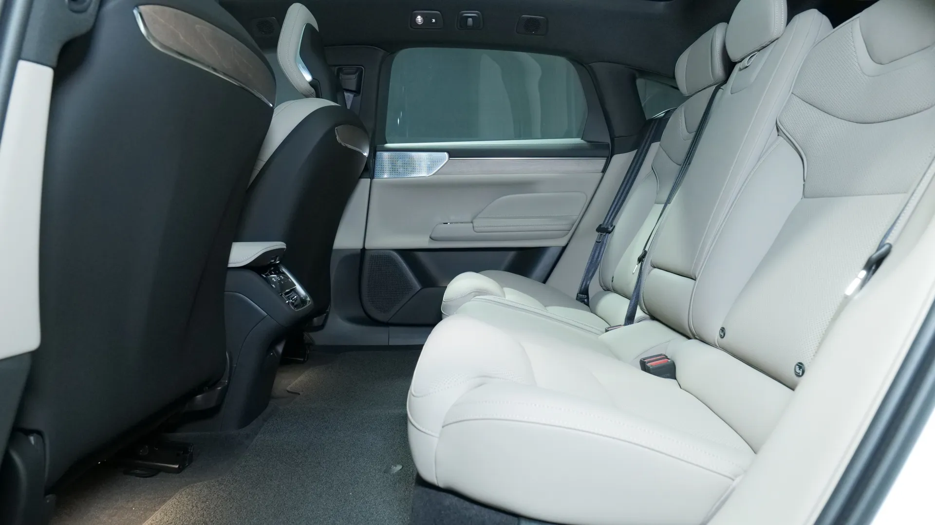 Autokuva 15 - ISV-599