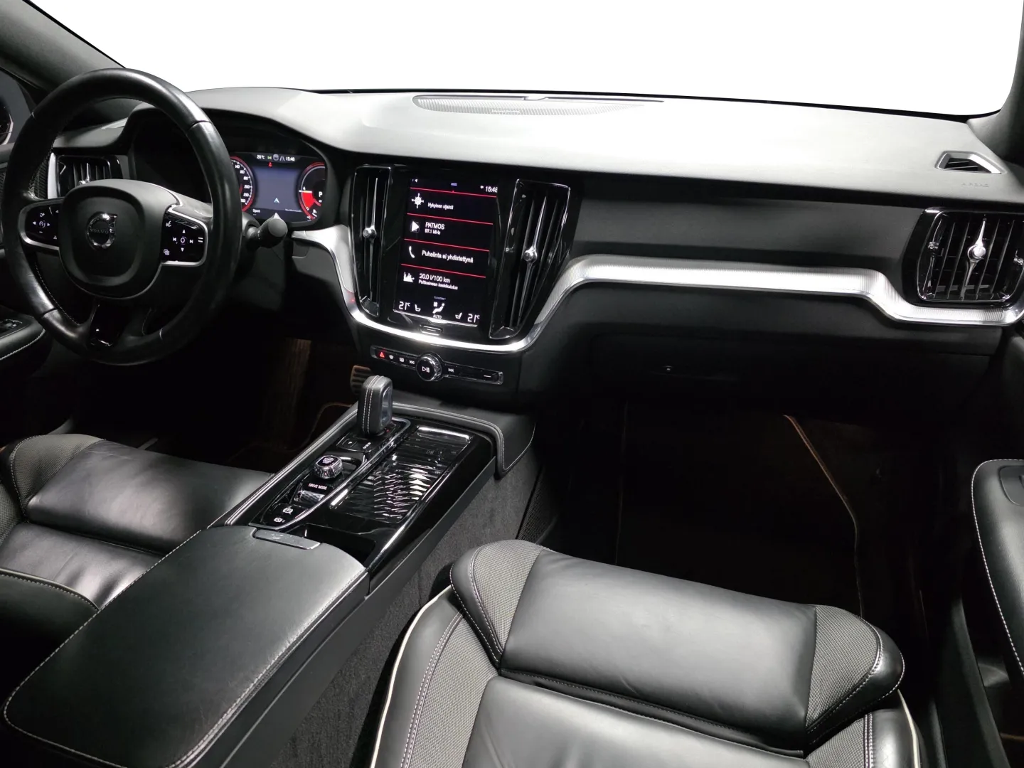 Autokuva 18 - IXZ-323