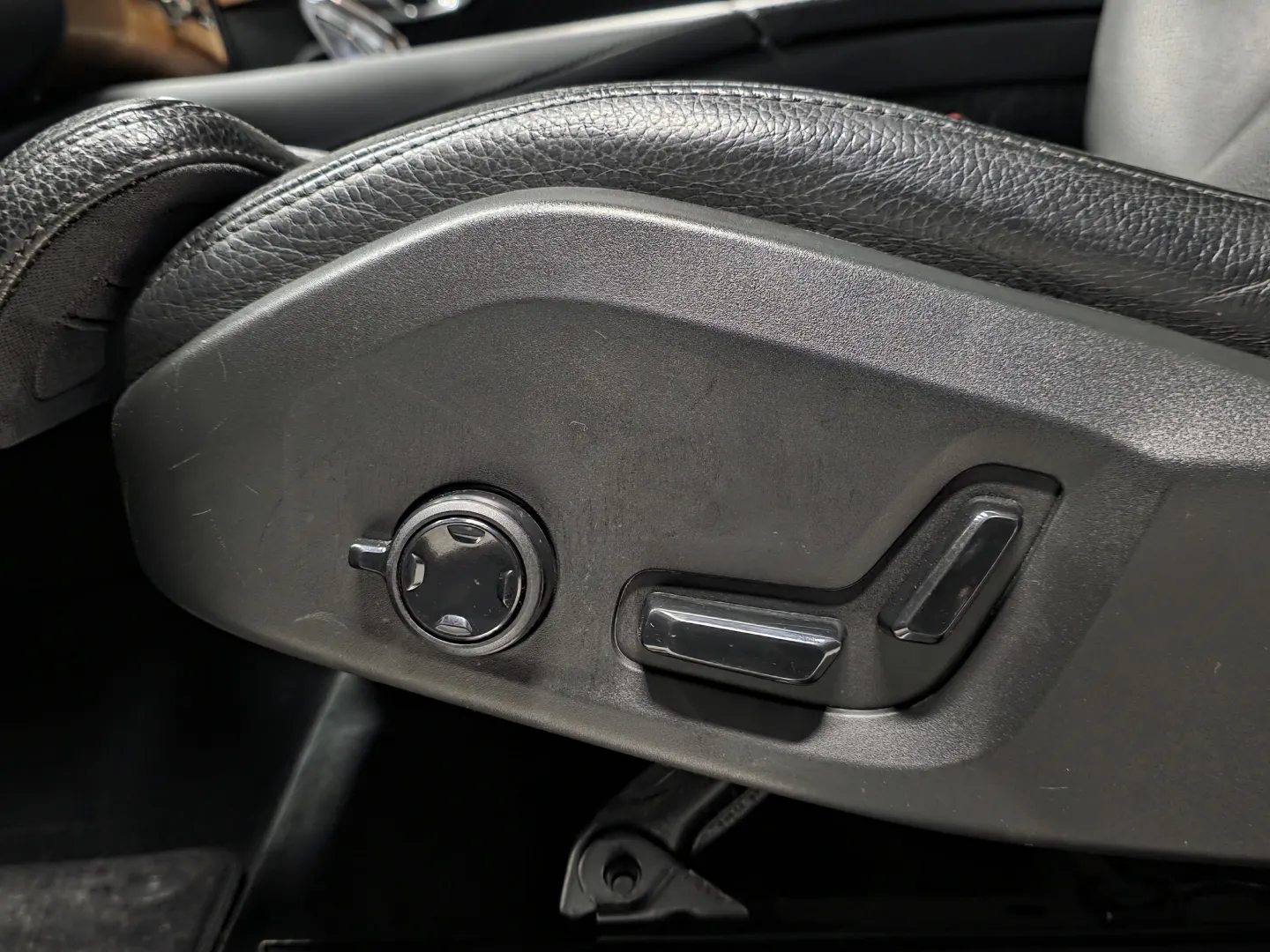 Autokuva 17 - IXZ-451