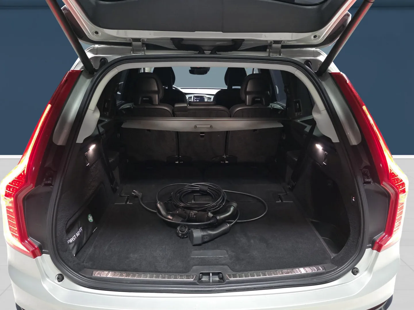 Autokuva 11 - IXZ-451