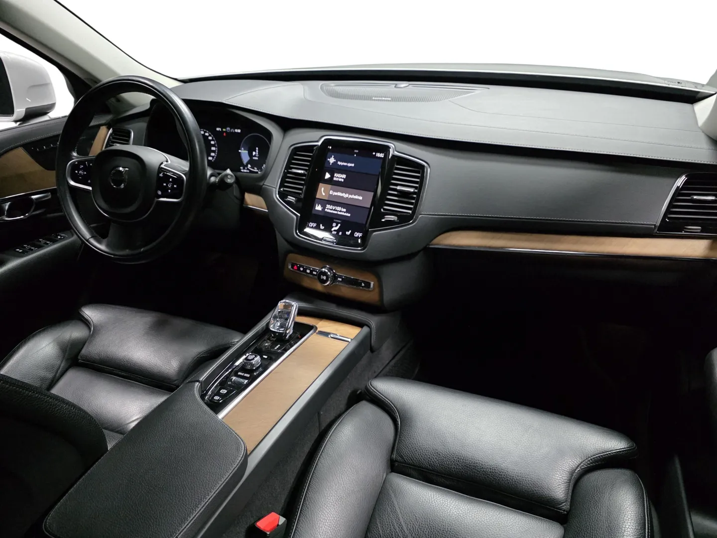 Autokuva 18 - IXZ-451