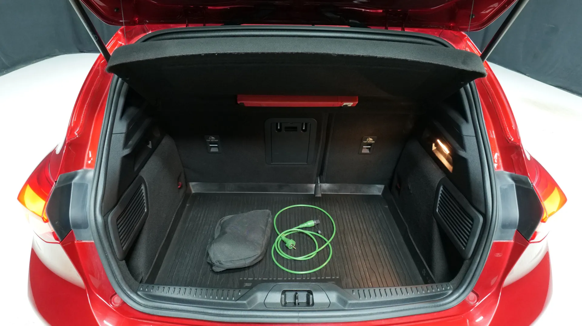 Autokuva 16 - IZC-893