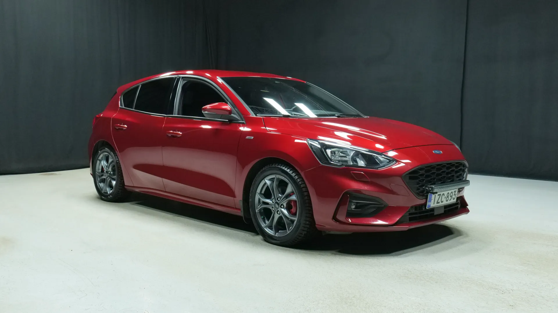 Autokuva 5 - IZC-893