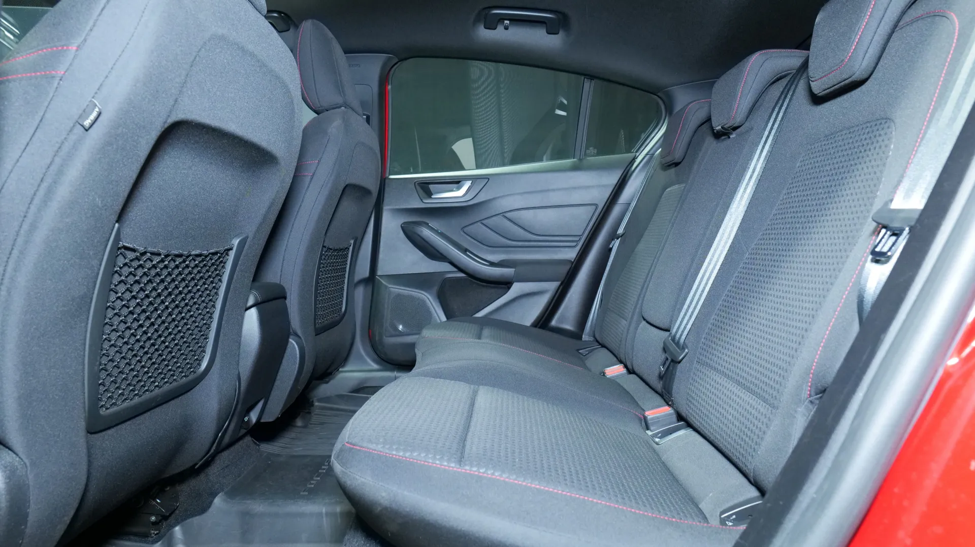 Autokuva 15 - IZC-893