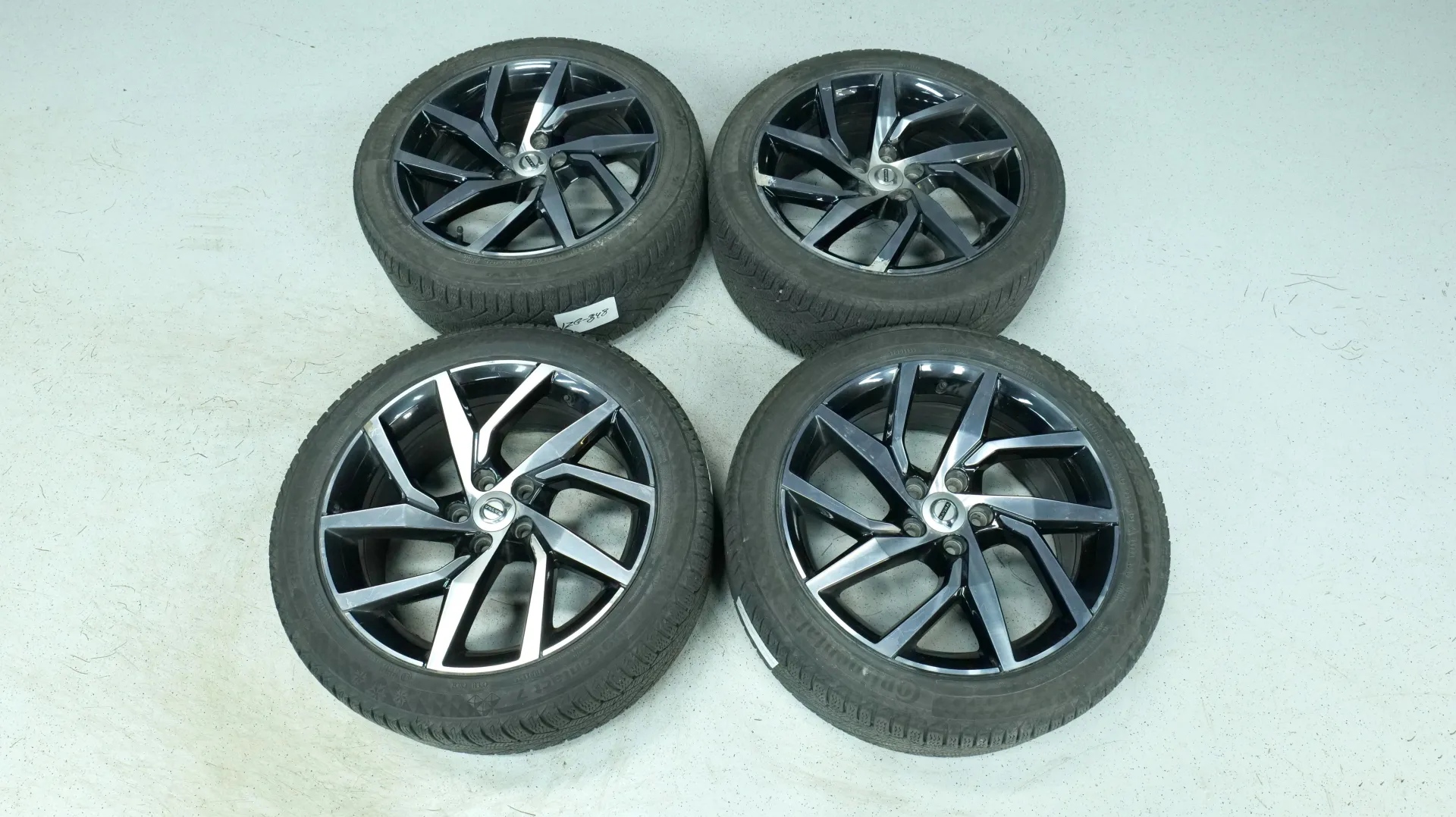 Autokuva 19 - IZG-848