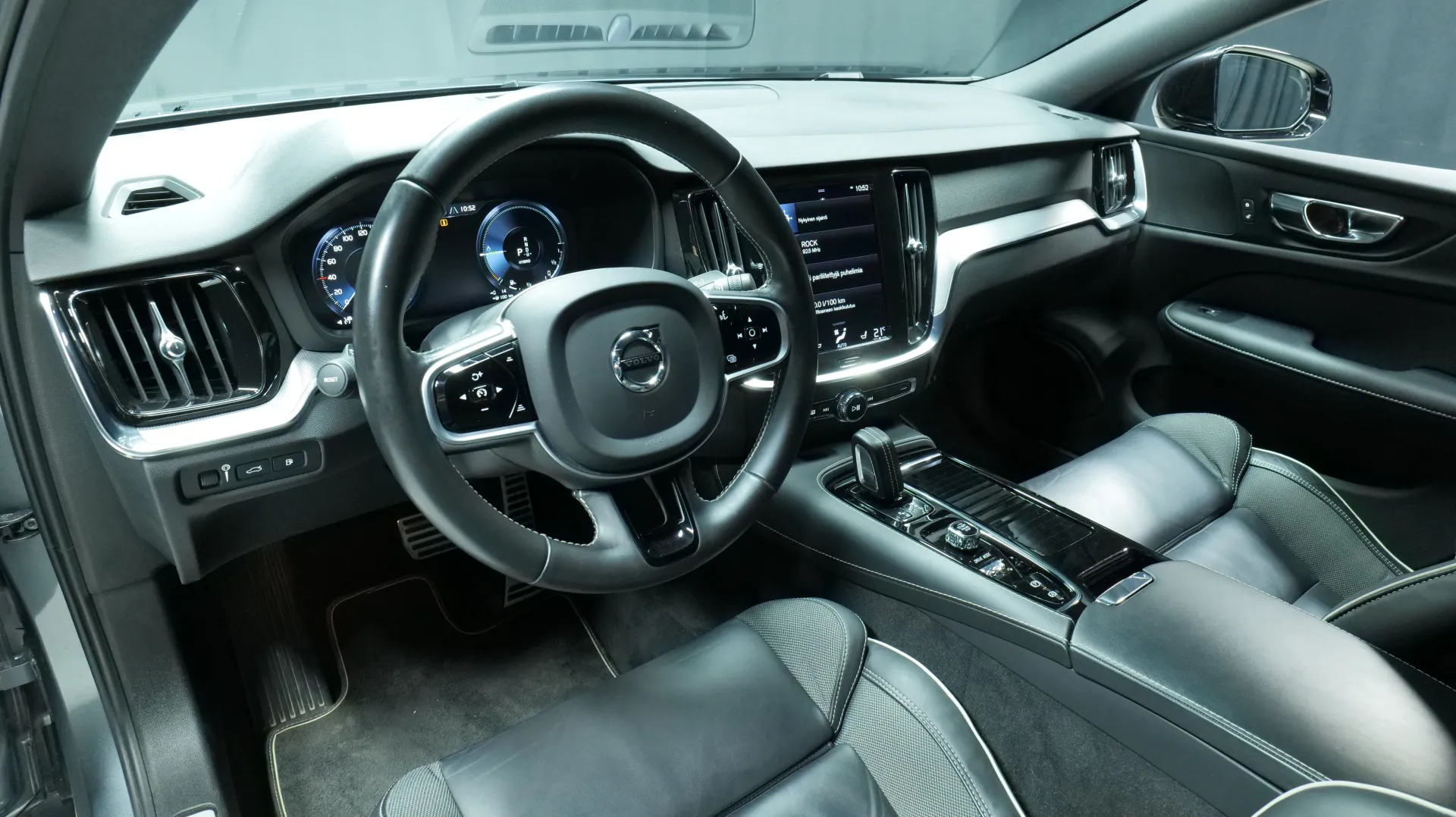 Autokuva 13 - IZG-848