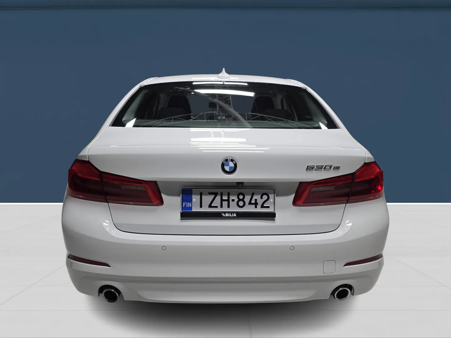 Autokuva 5 - IZH-842