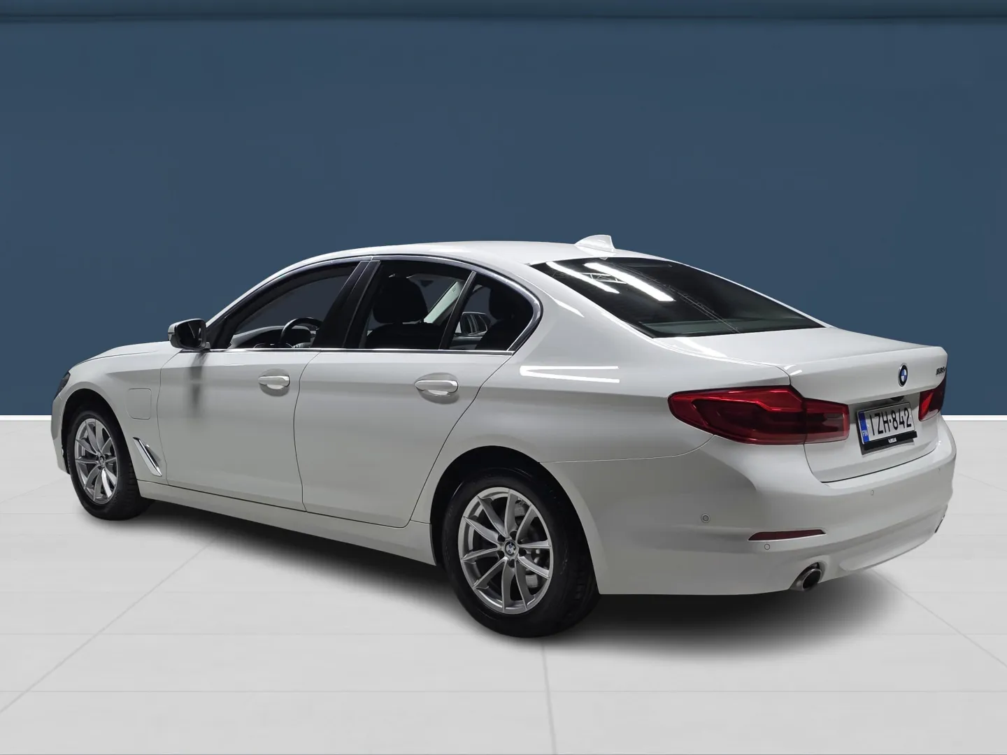 Autokuva 6 - IZH-842