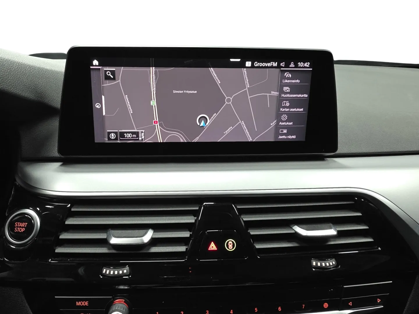 Autokuva 13 - IZH-842