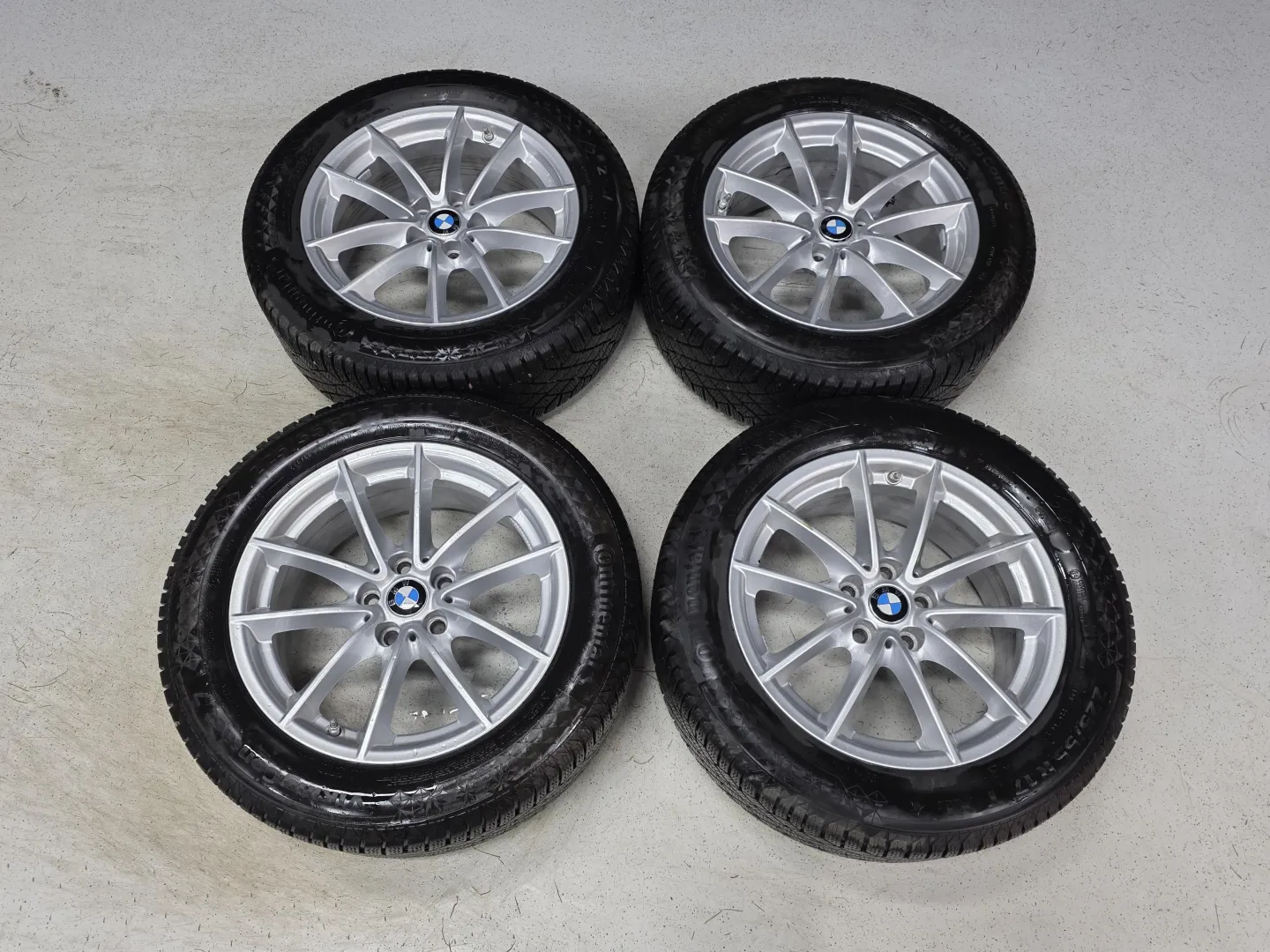 Autokuva 12 - IZH-842