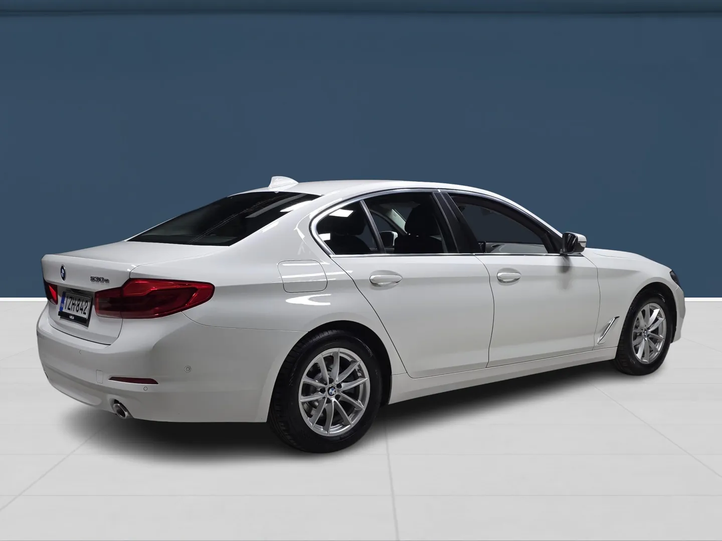 Autokuva 4 - IZH-842