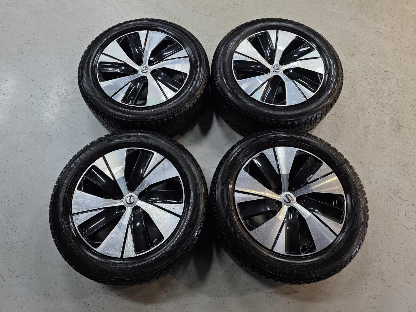 Autokuva 12 - IZK-117