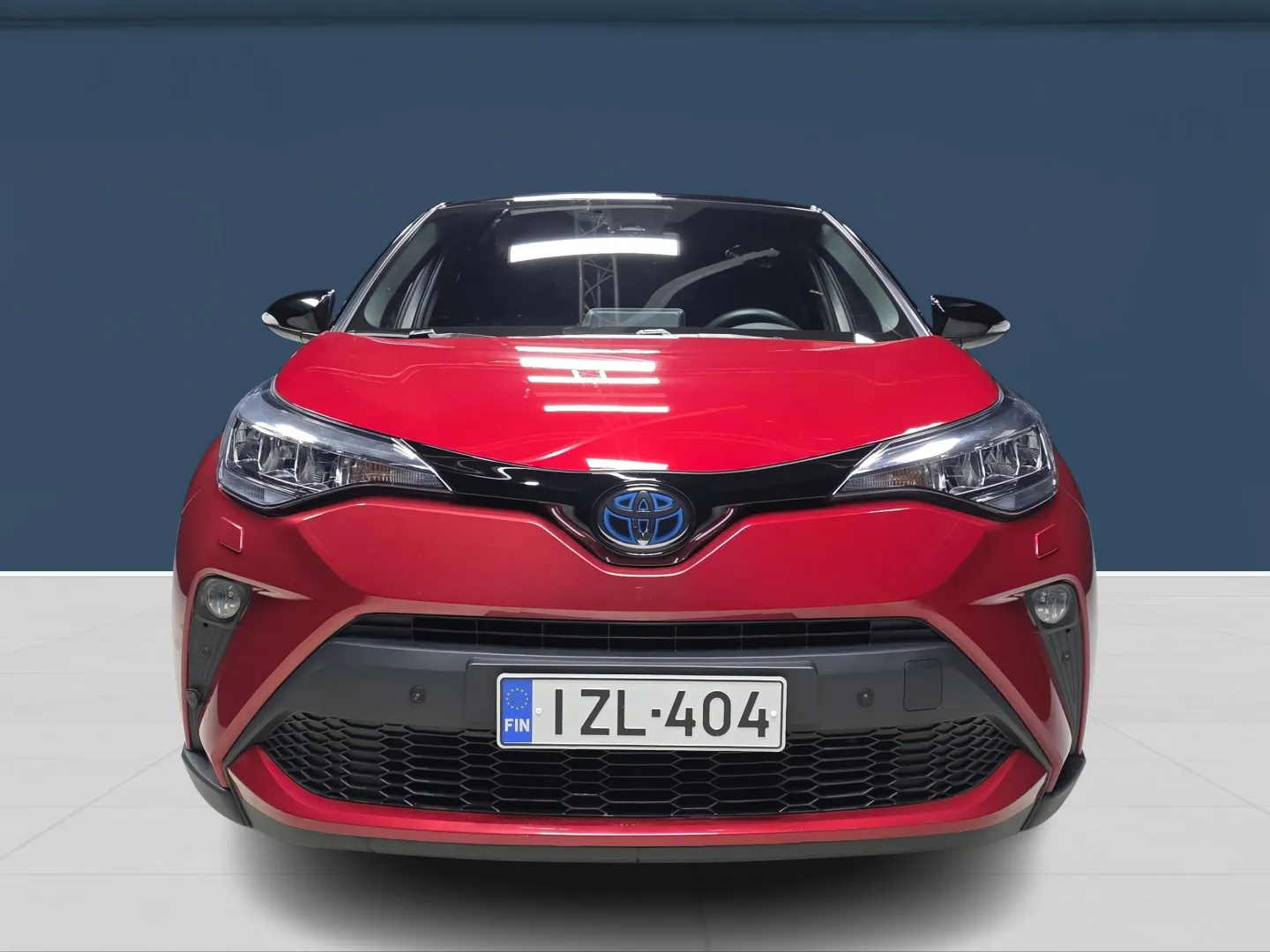 Autokuva 2 - IZL-404