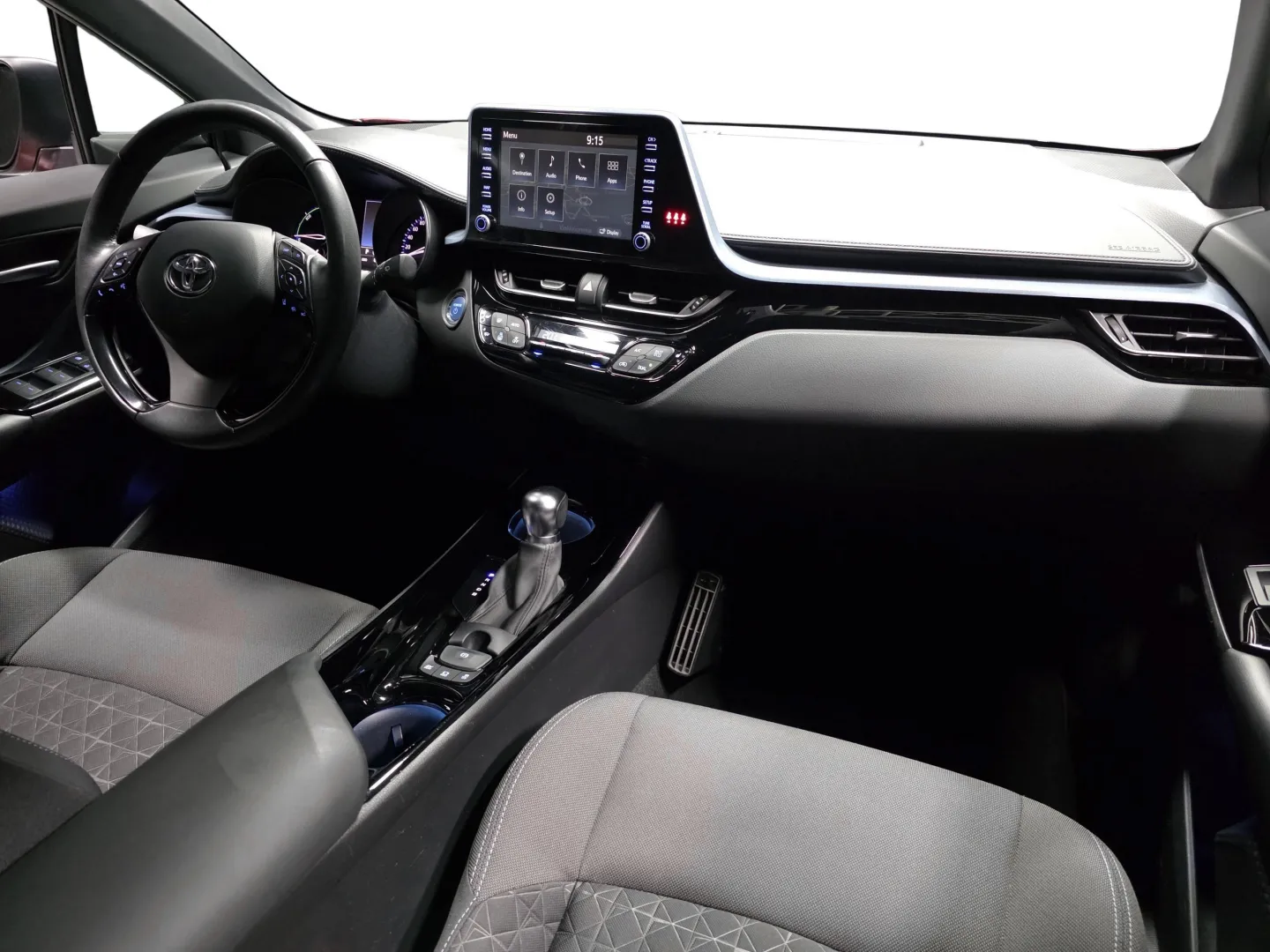 Autokuva 16 - IZL-404