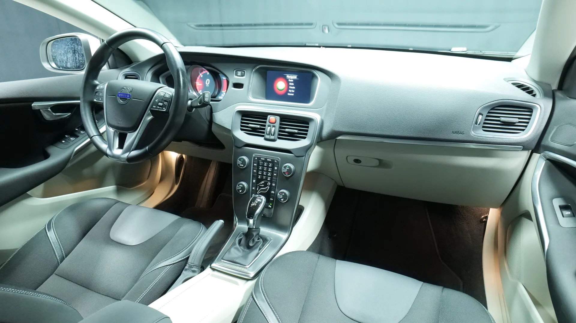 Autokuva 16 - JKB-583