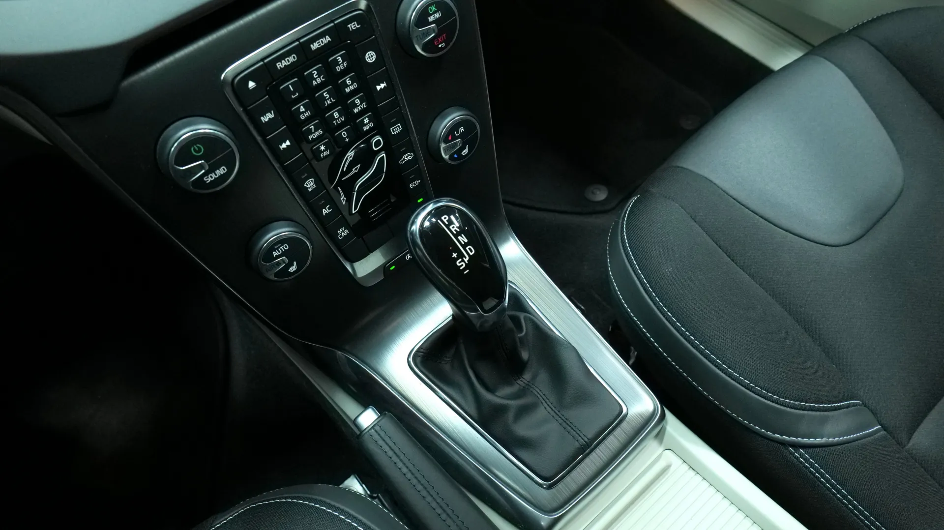 Autokuva 9 - JKB-583