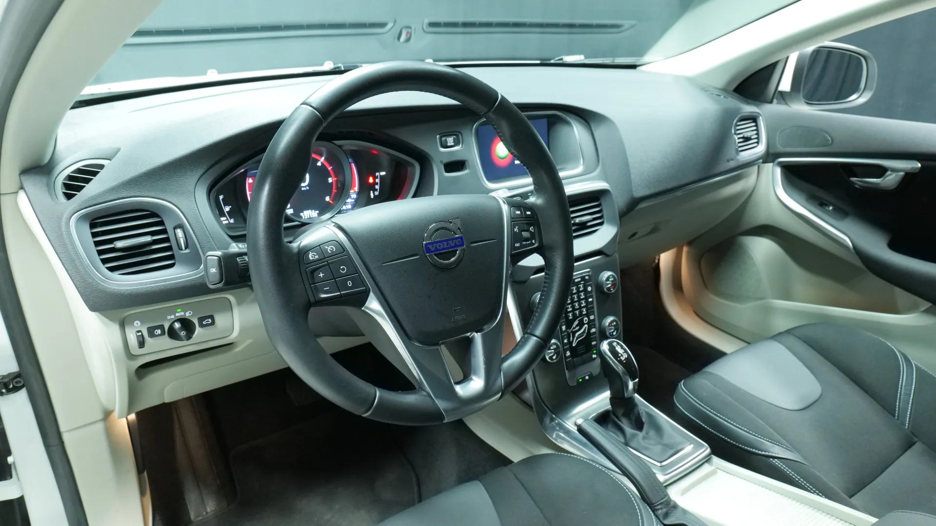 Autokuva 10 - JKB-583