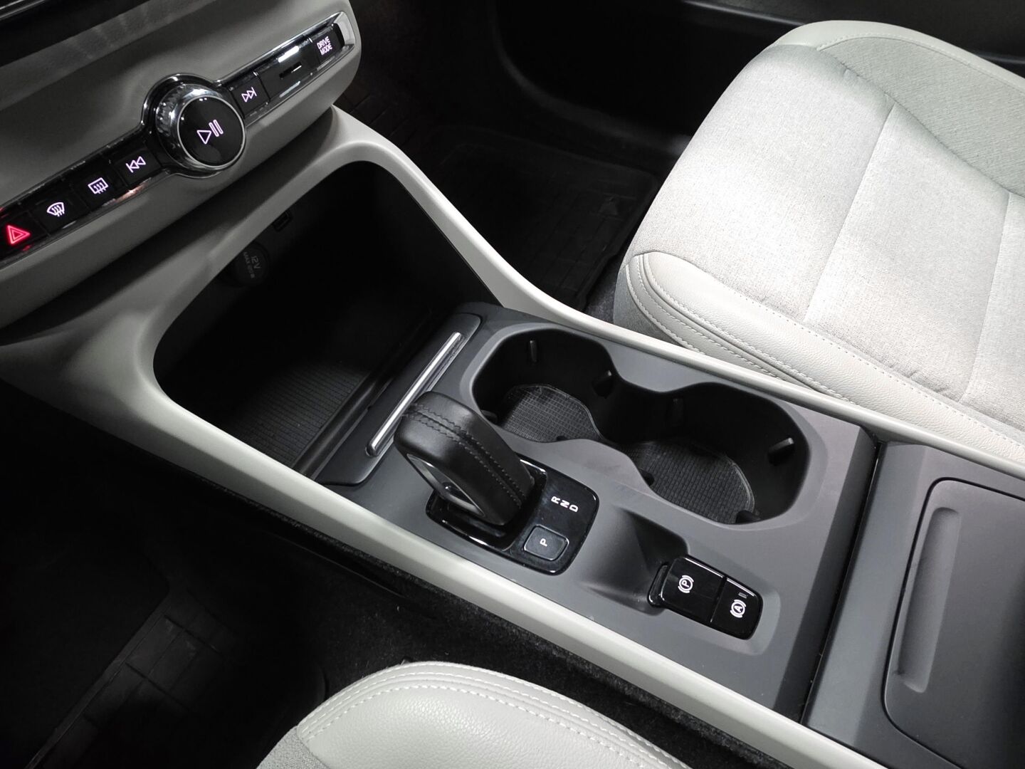 Autokuva 14 - JLB-798