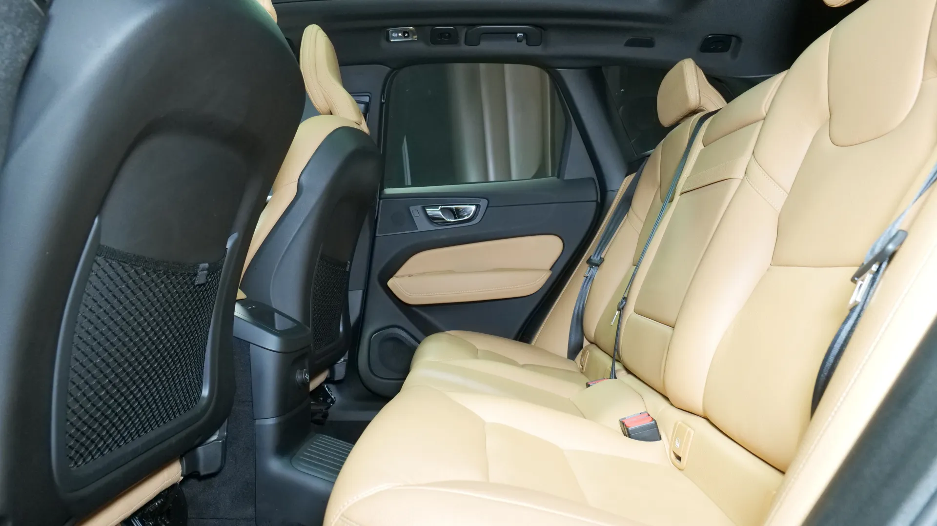 Autokuva 16 - JLG-257