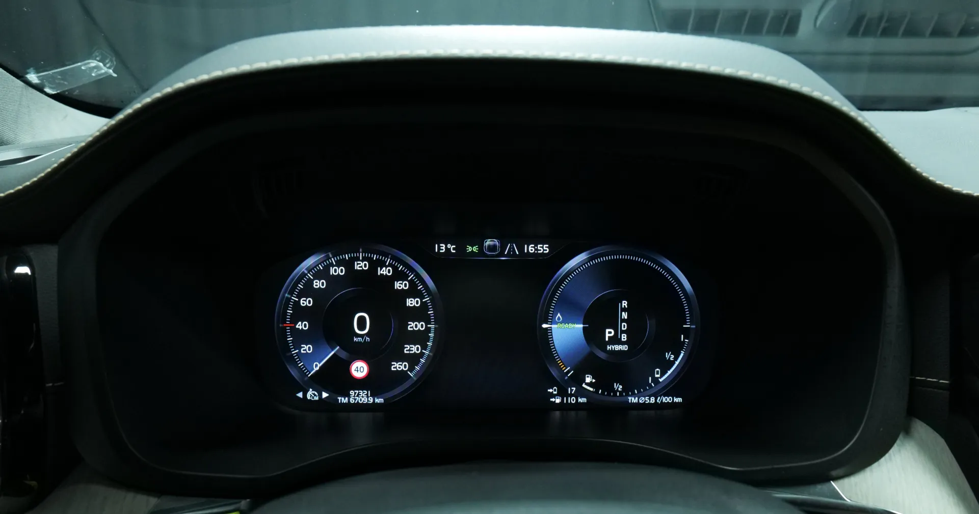 Autokuva 6 - JLG-257