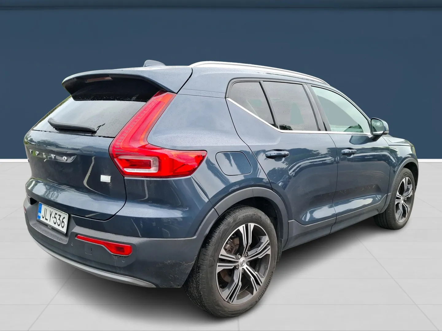 Autokuva 4 - JLY-536