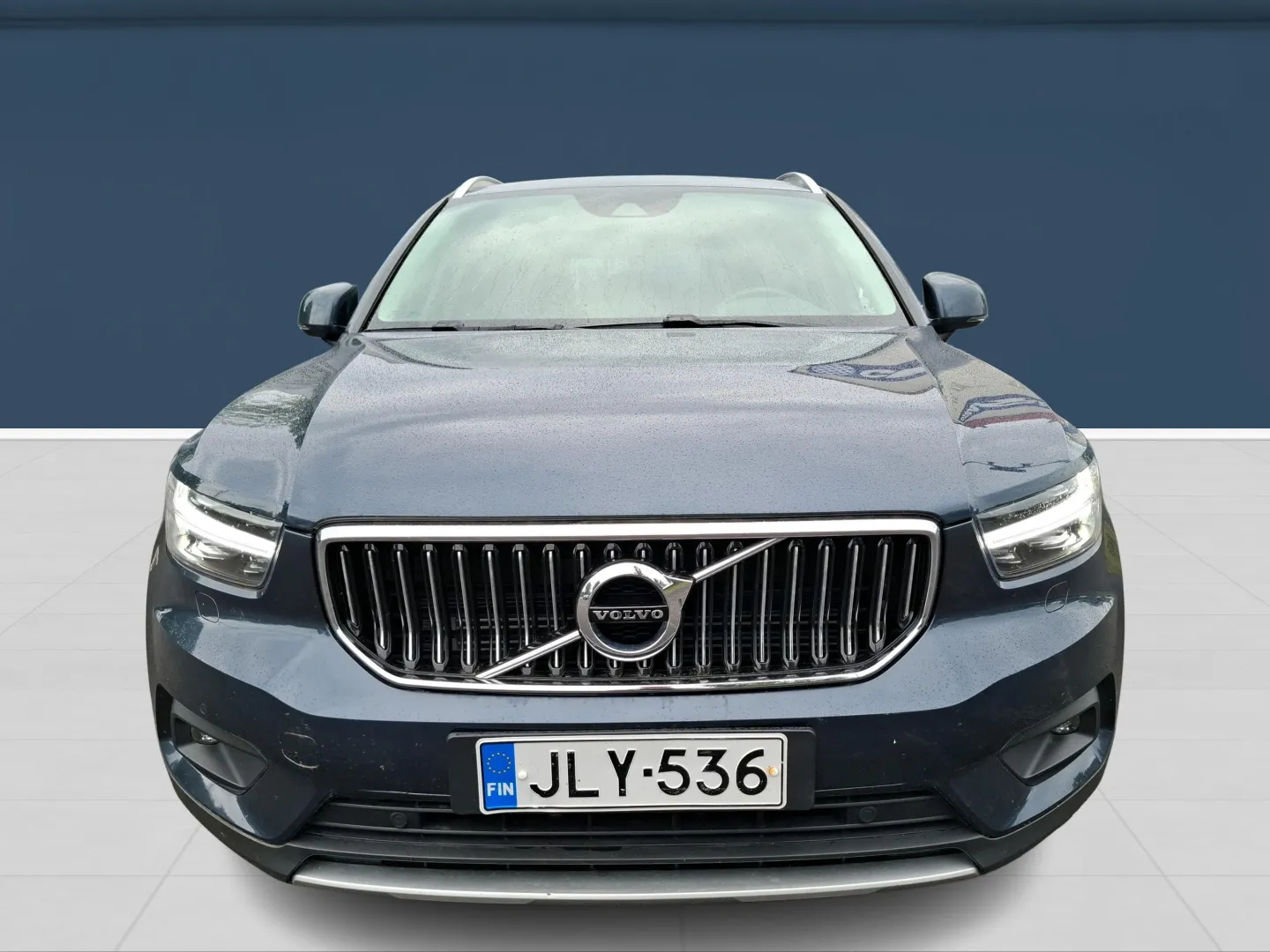 Autokuva 2 - JLY-536