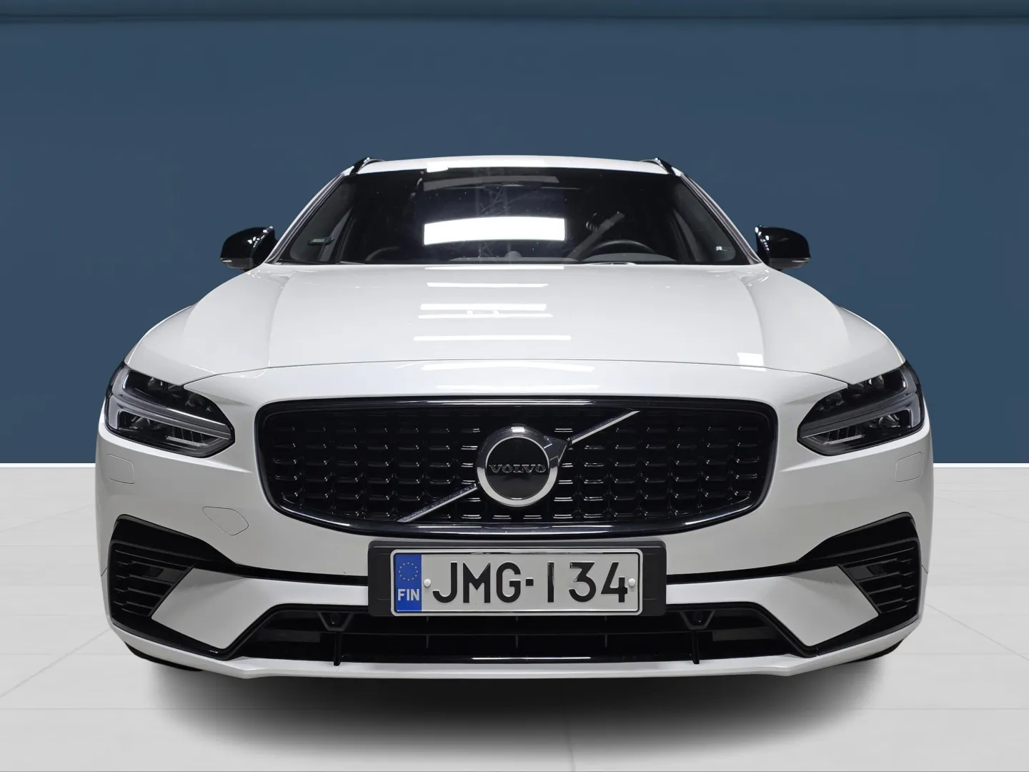 Autokuva 2 - JMG-134