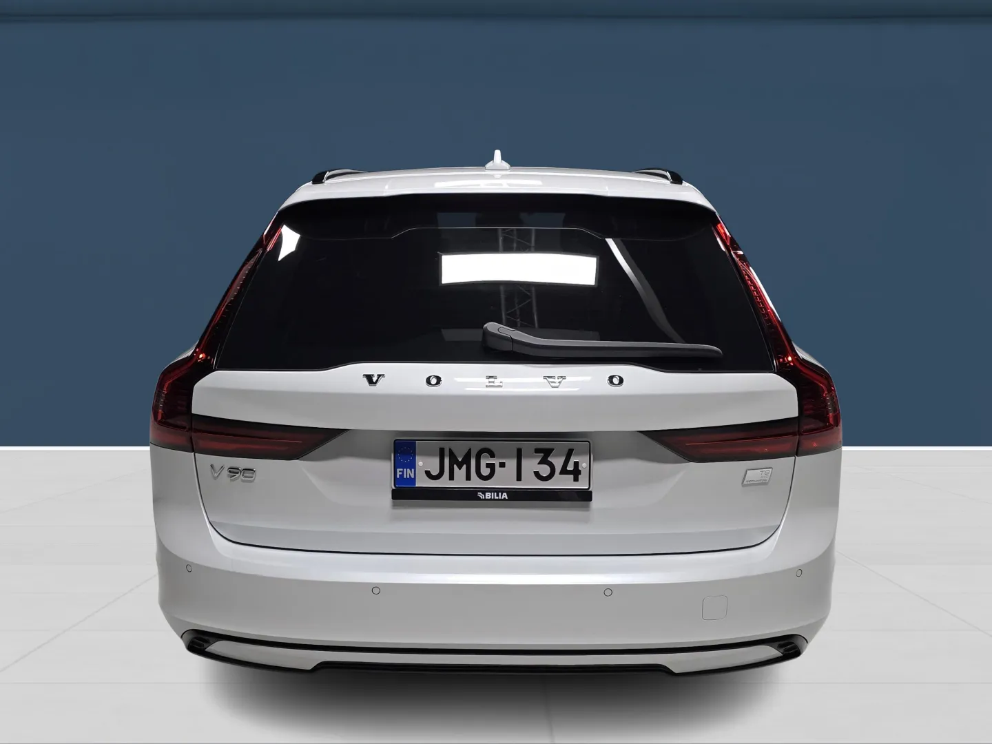 Autokuva 5 - JMG-134