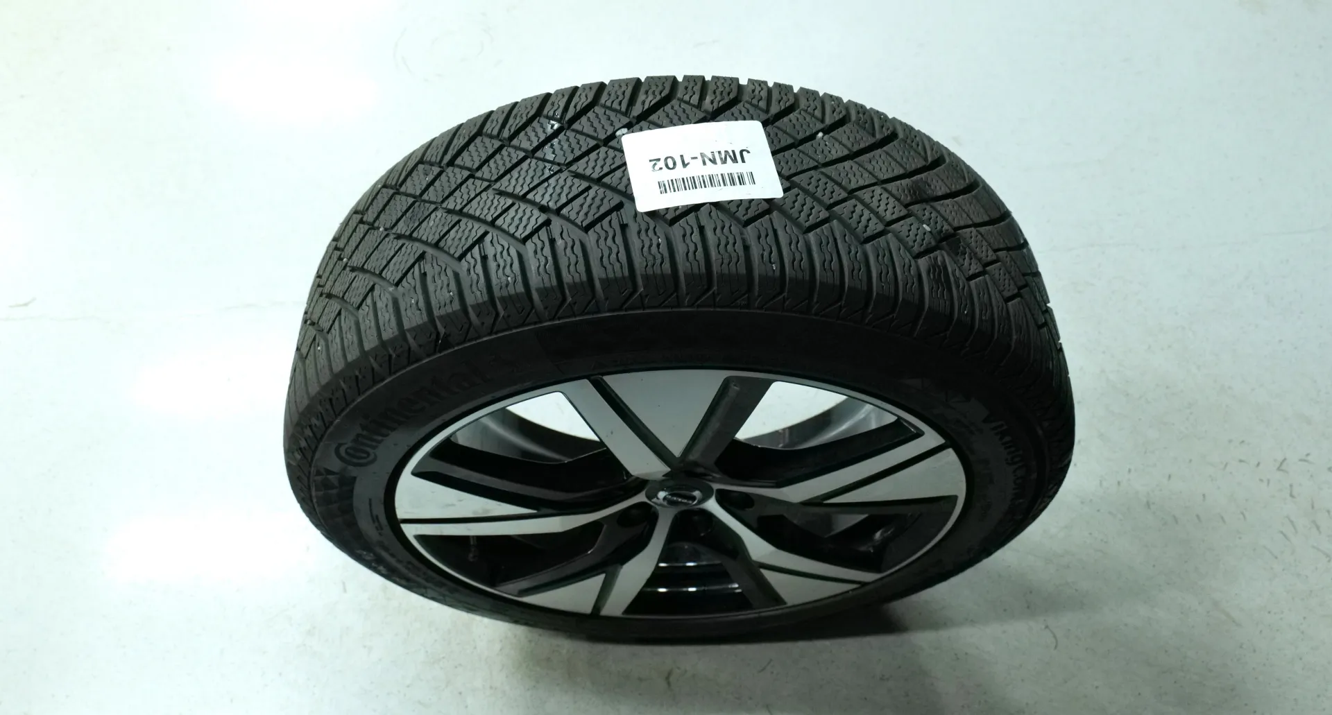 Autokuva 19 - JMN-102