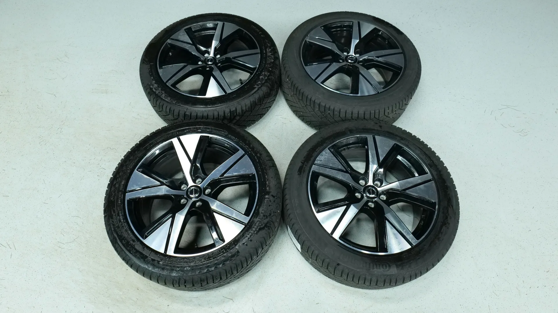 Autokuva 18 - JMN-102