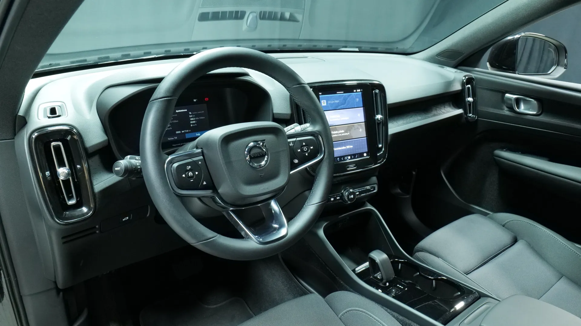 Autokuva 11 - JMN-102