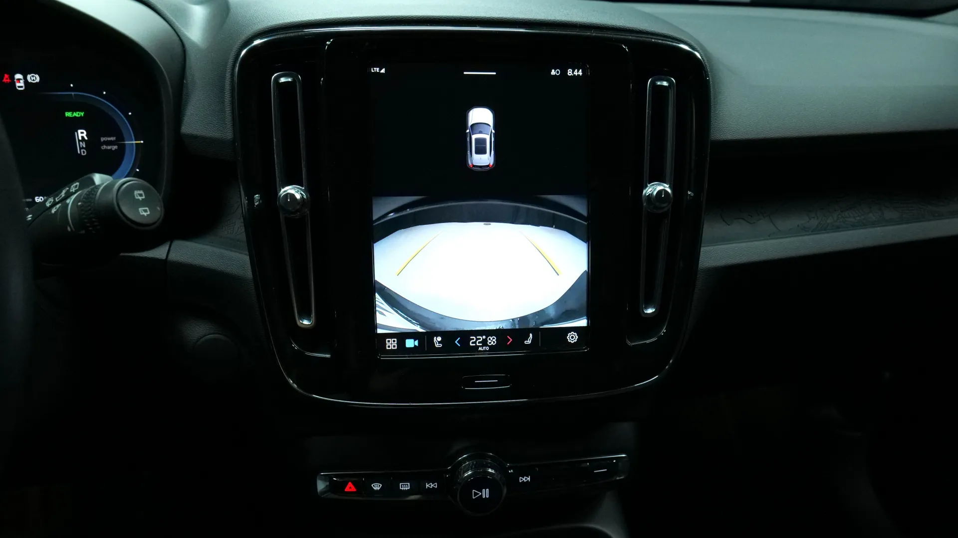 Autokuva 7 - JMN-102