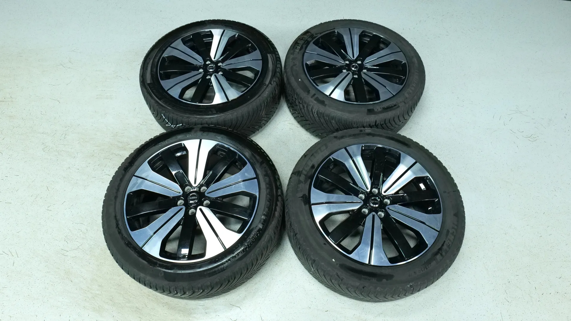 Autokuva 19 - JMN-142