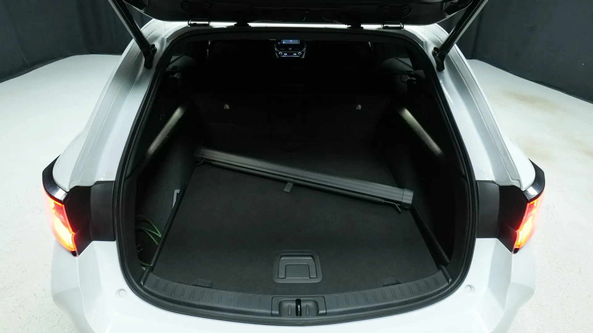 Autokuva 16 - JMN-768