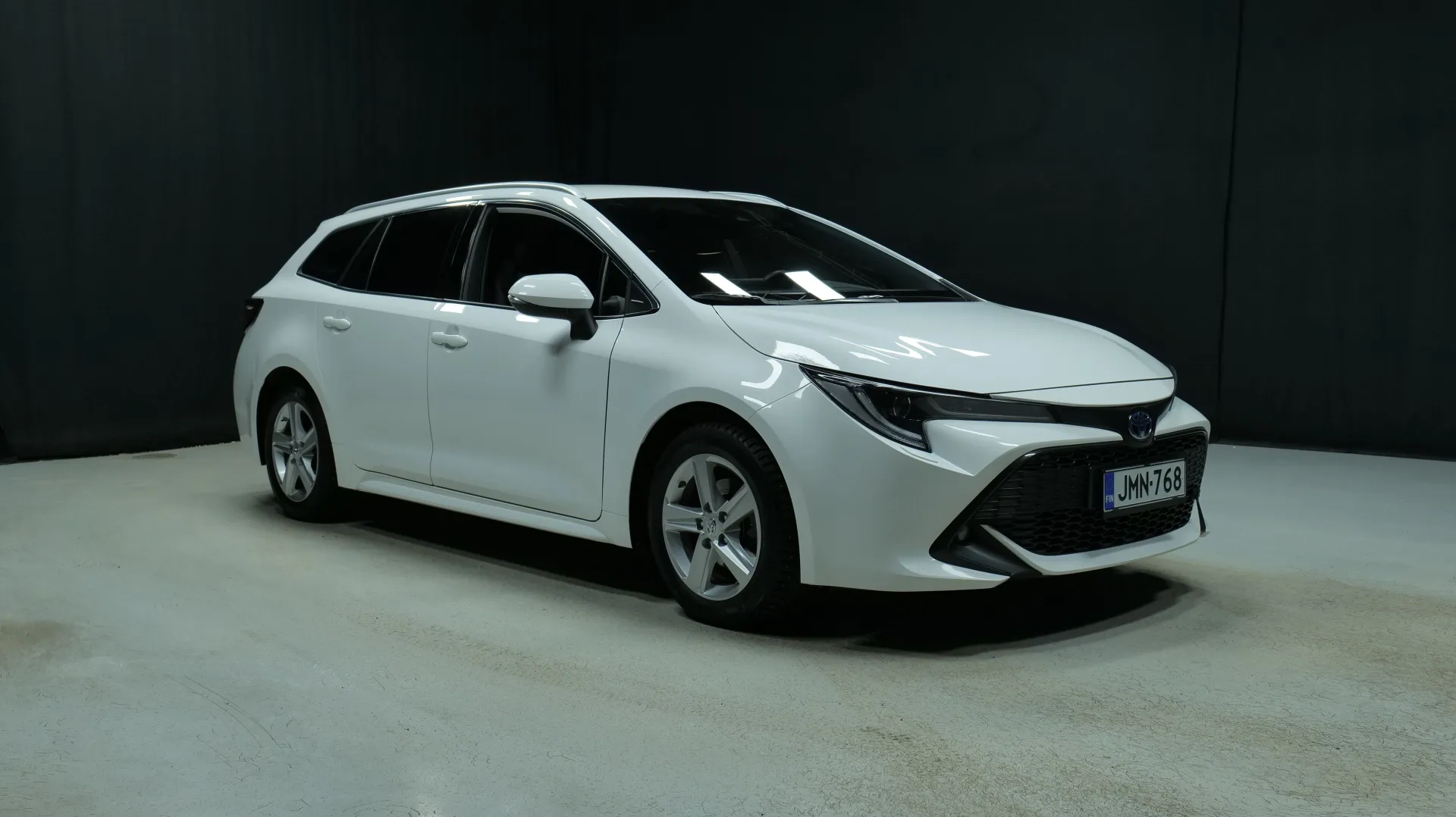 Autokuva 5 - JMN-768