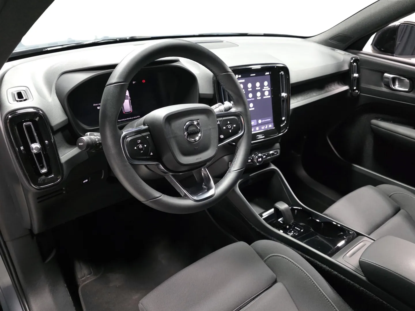 Autokuva 8 - JMP-807