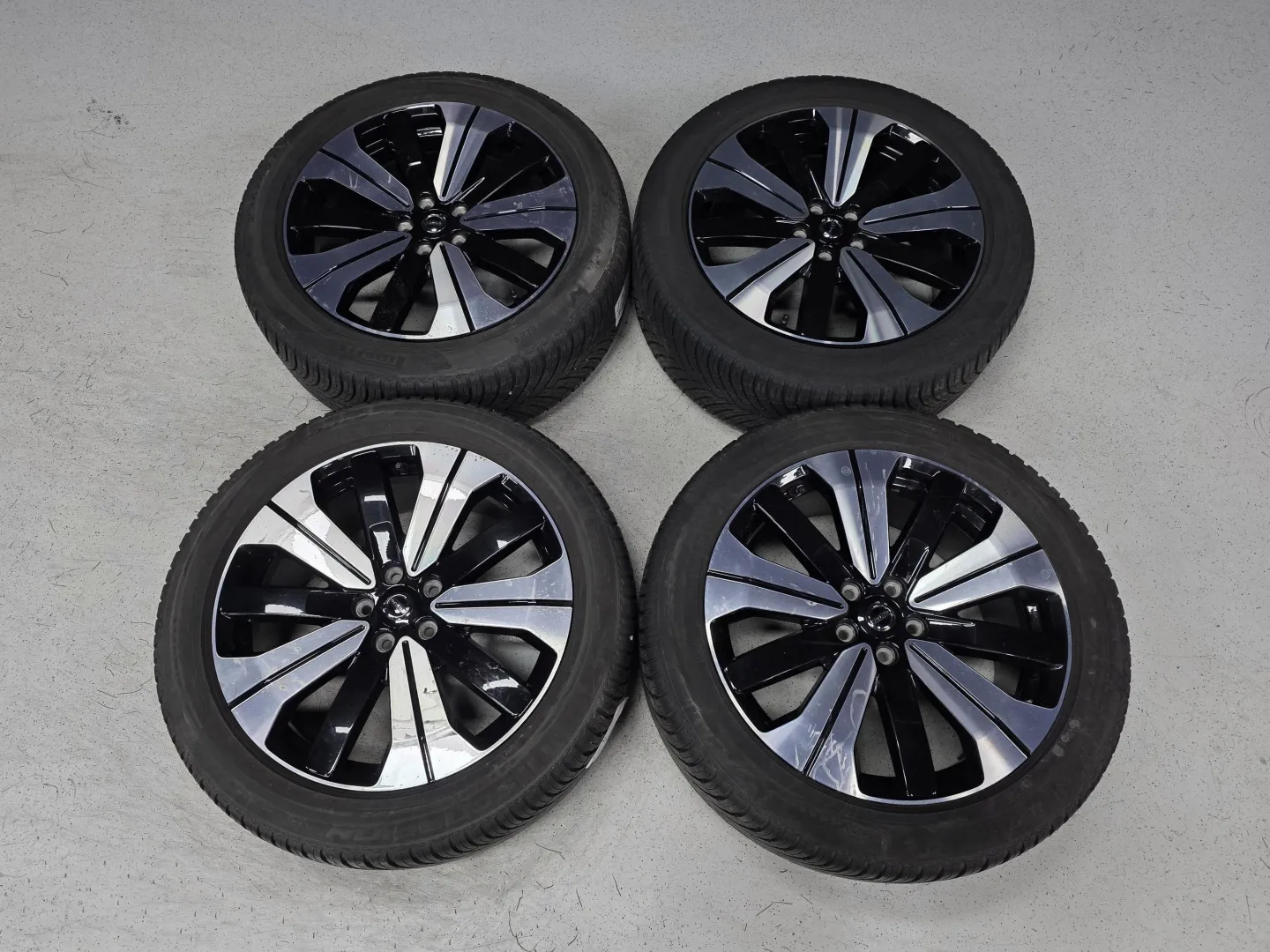 Autokuva 16 - JMP-807