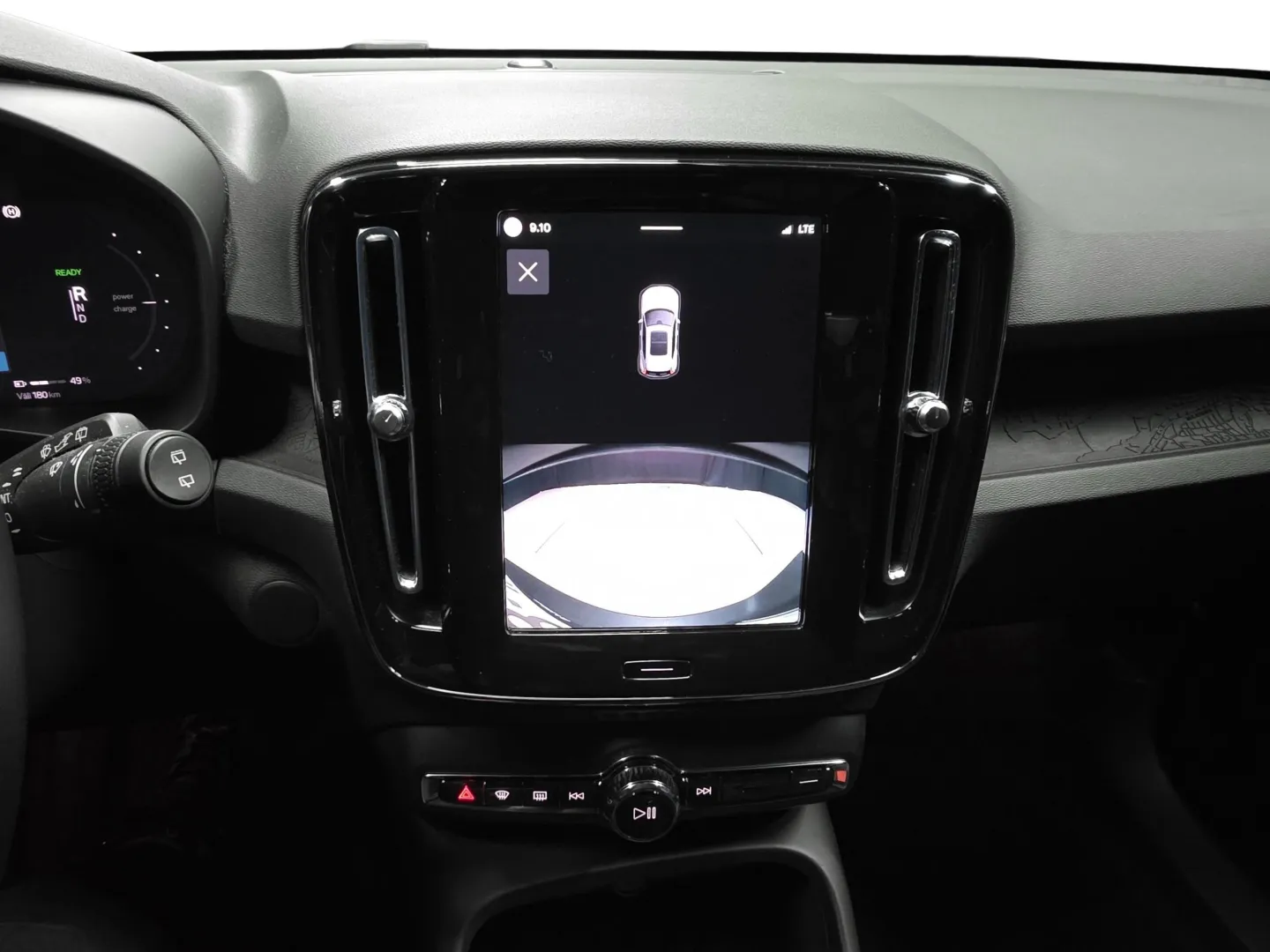 Autokuva 12 - JMP-807