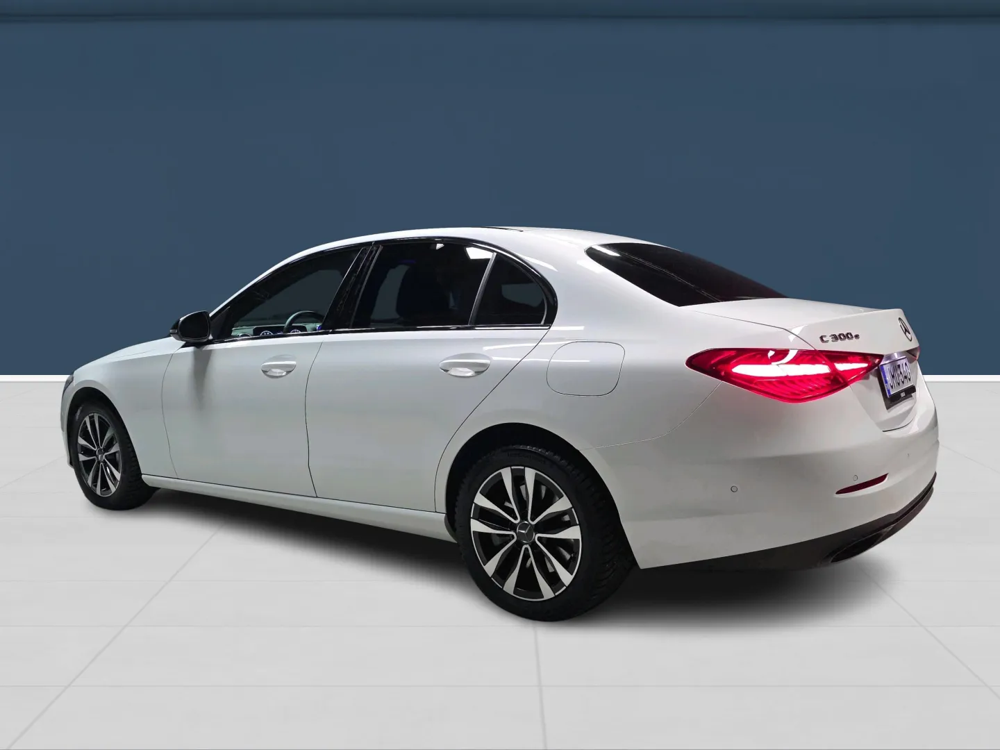 Autokuva 6 - JMU-340