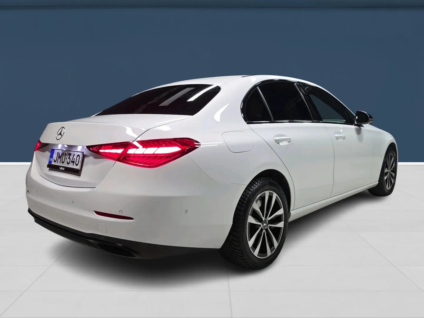 Autokuva 4 - JMU-340